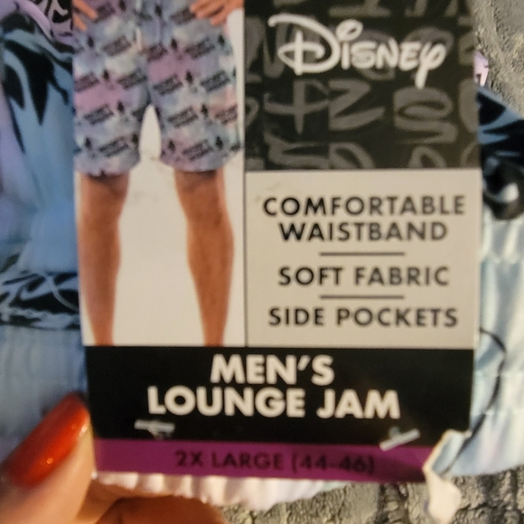 Mickey Mouse Lounge Shorts - Picture 2 of 2